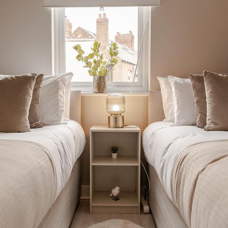 Stylish & Recently Refurbished Chester Apartment - Up To 6 外观 照片