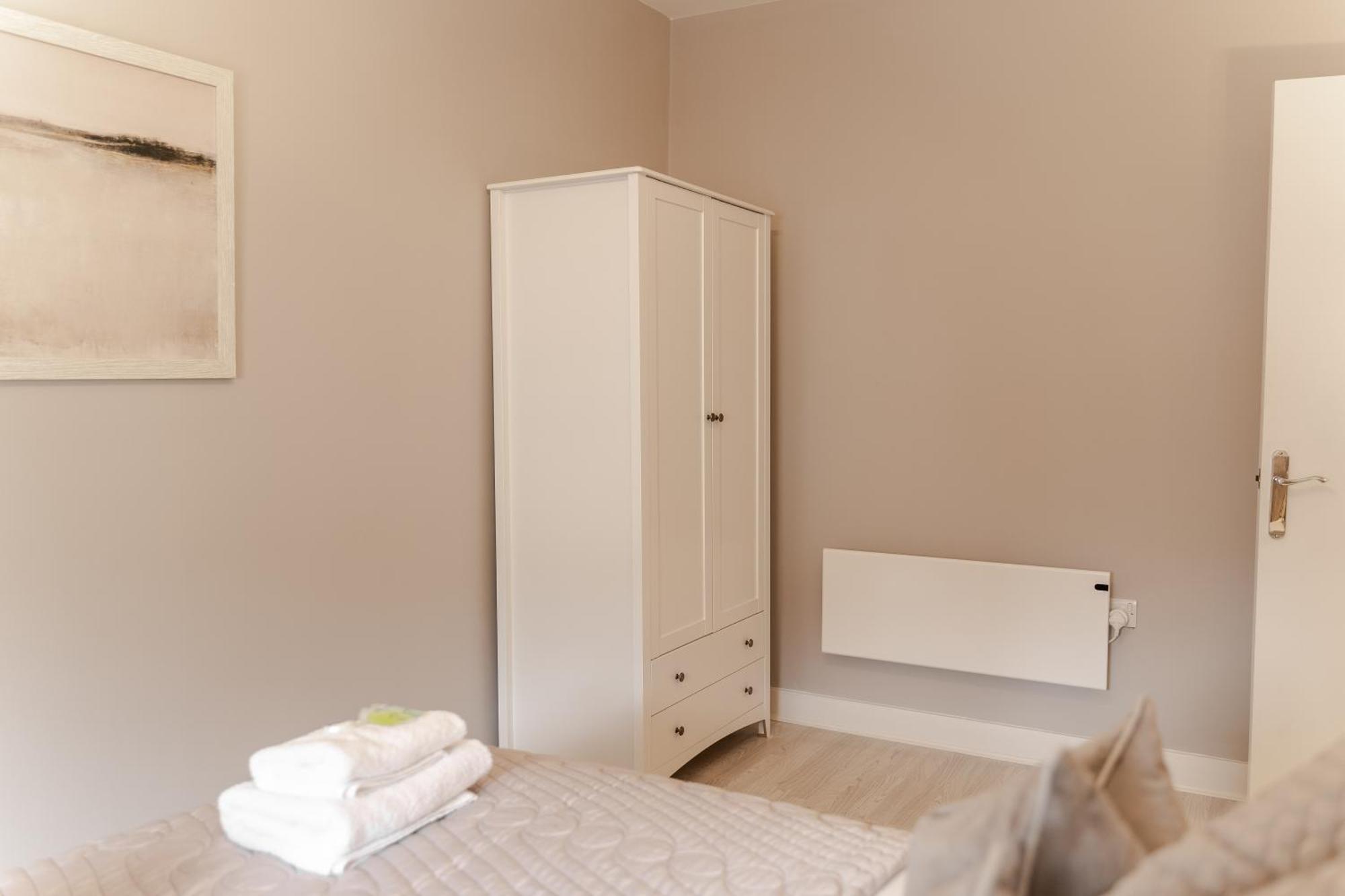 Stylish & Recently Refurbished Chester Apartment - Up To 6 外观 照片