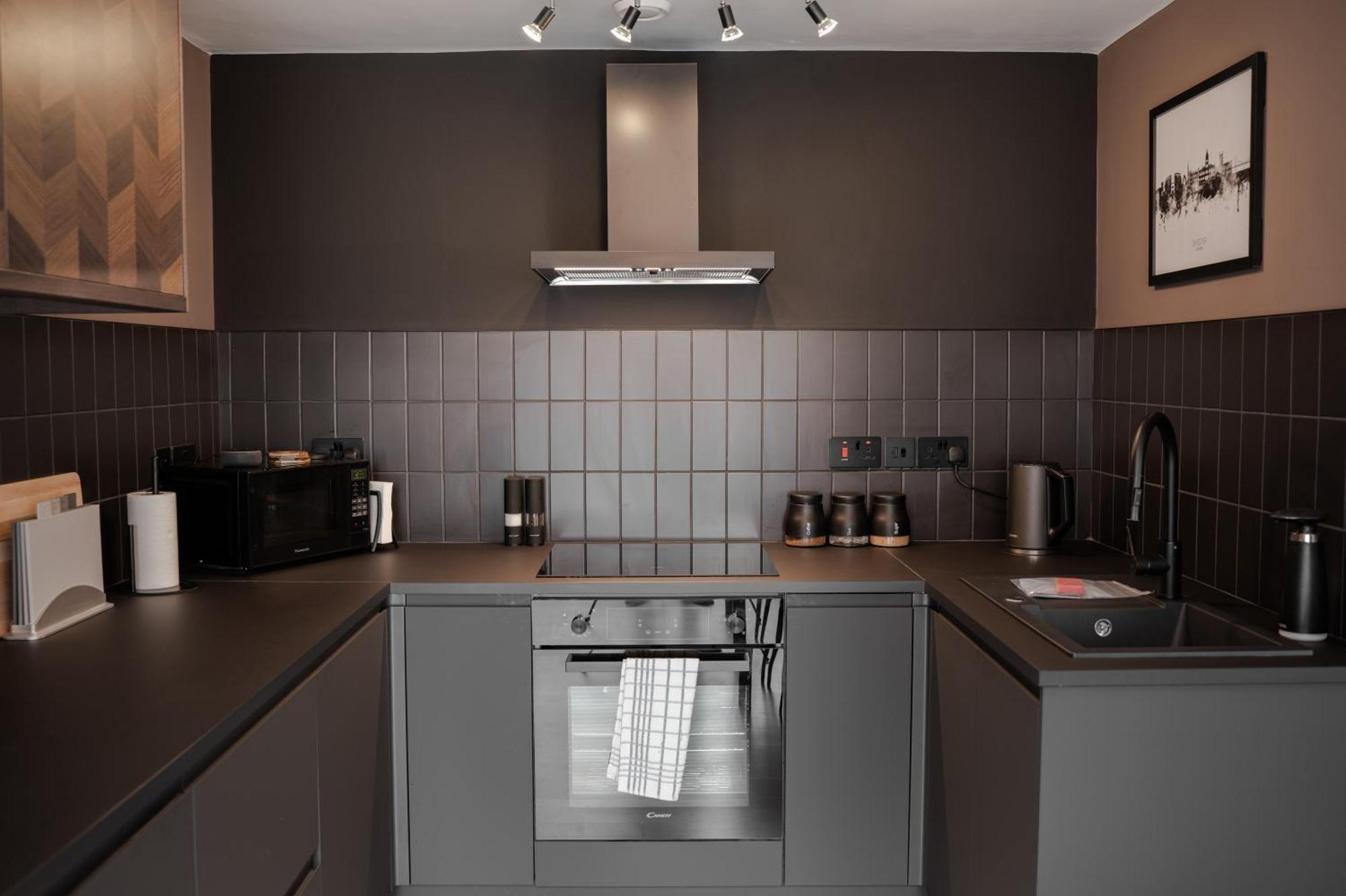 Stylish & Recently Refurbished Chester Apartment - Up To 6 外观 照片